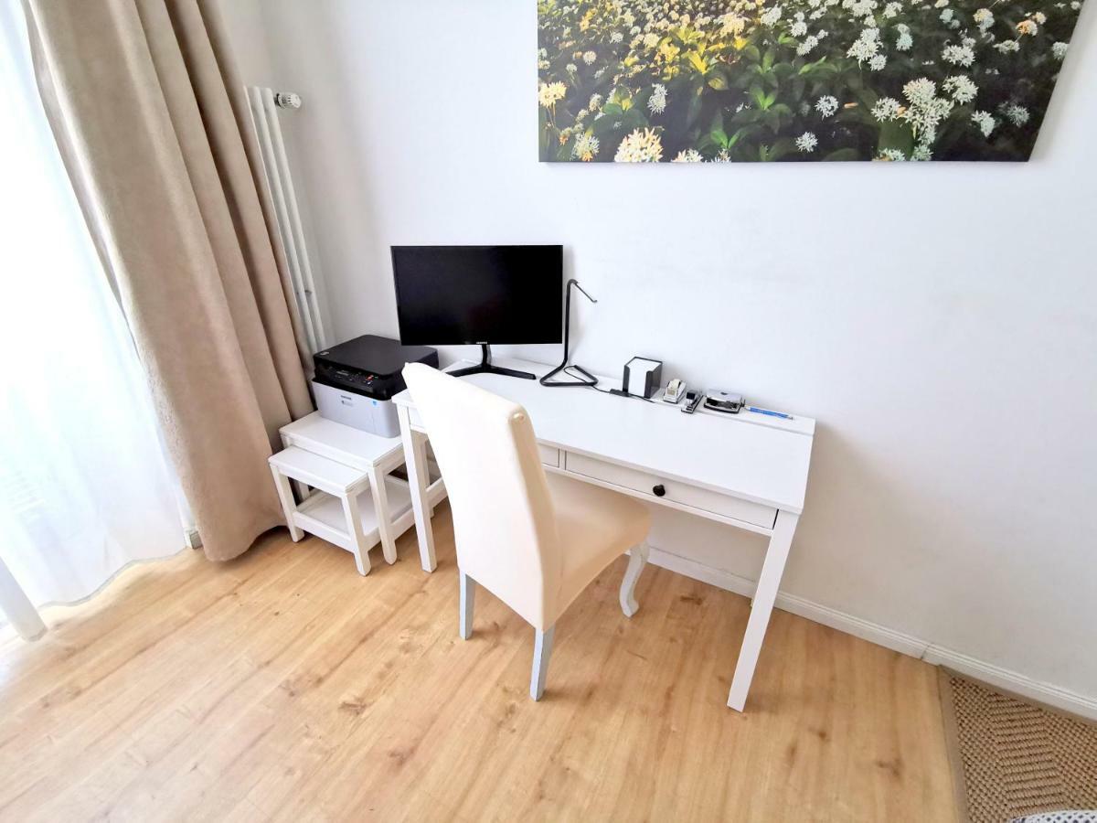 Gastein By Rockchair Apartments L Superhost Status L 2 Bedrooms Boxspringbeds 1,5 Bathrooms - Cozy Family & Business Flair Welcomes You! Βερολίνο Εξωτερικό φωτογραφία