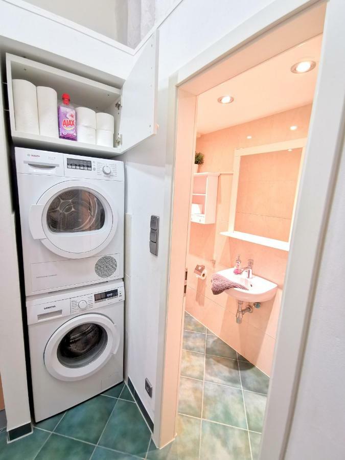 Gastein By Rockchair Apartments L Superhost Status L 2 Bedrooms Boxspringbeds 1,5 Bathrooms - Cozy Family & Business Flair Welcomes You! Βερολίνο Εξωτερικό φωτογραφία